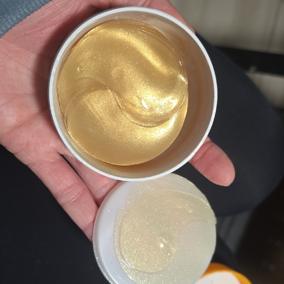 Arbonne RE9 Advanced Prepwork Gel Eye Masks - Vibrant Orange and White - Picture 8 of 9